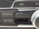 Audi Q3 8U Bj.2012 Unit Radio RMC ab 06/11 8U0035193A 1 Taste fehlt